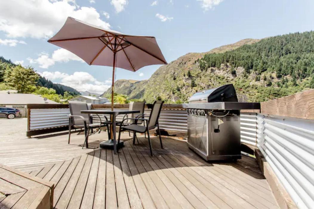 Hot Tub And Views Over Central Queenstown - Entire Holiday House Экстерьер фото