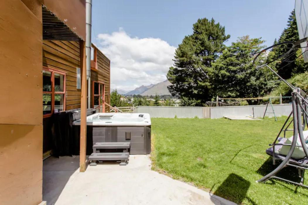 Hot Tub And Views Over Central Queenstown - Entire Holiday House Экстерьер фото